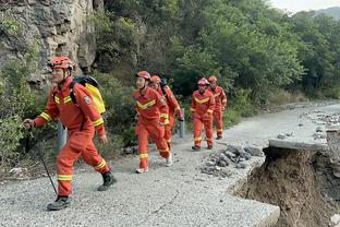 Phóng viên: Không cho rằng Paris rút thăm được xã hội hoàng gia là một hợp đồng tốt, đấu pháp sau rất có tính áp bức